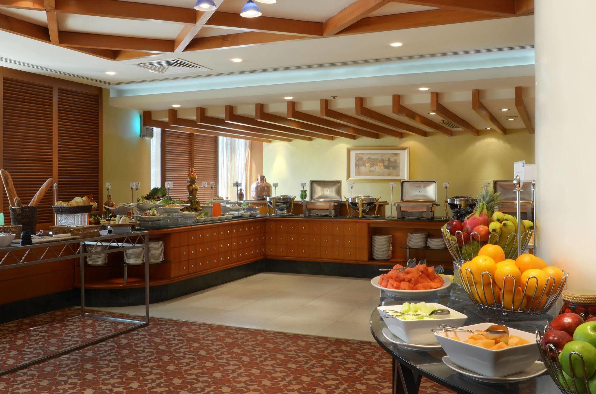 Swiss-Belhotel שארג'ה מראה חיצוני תמונה
