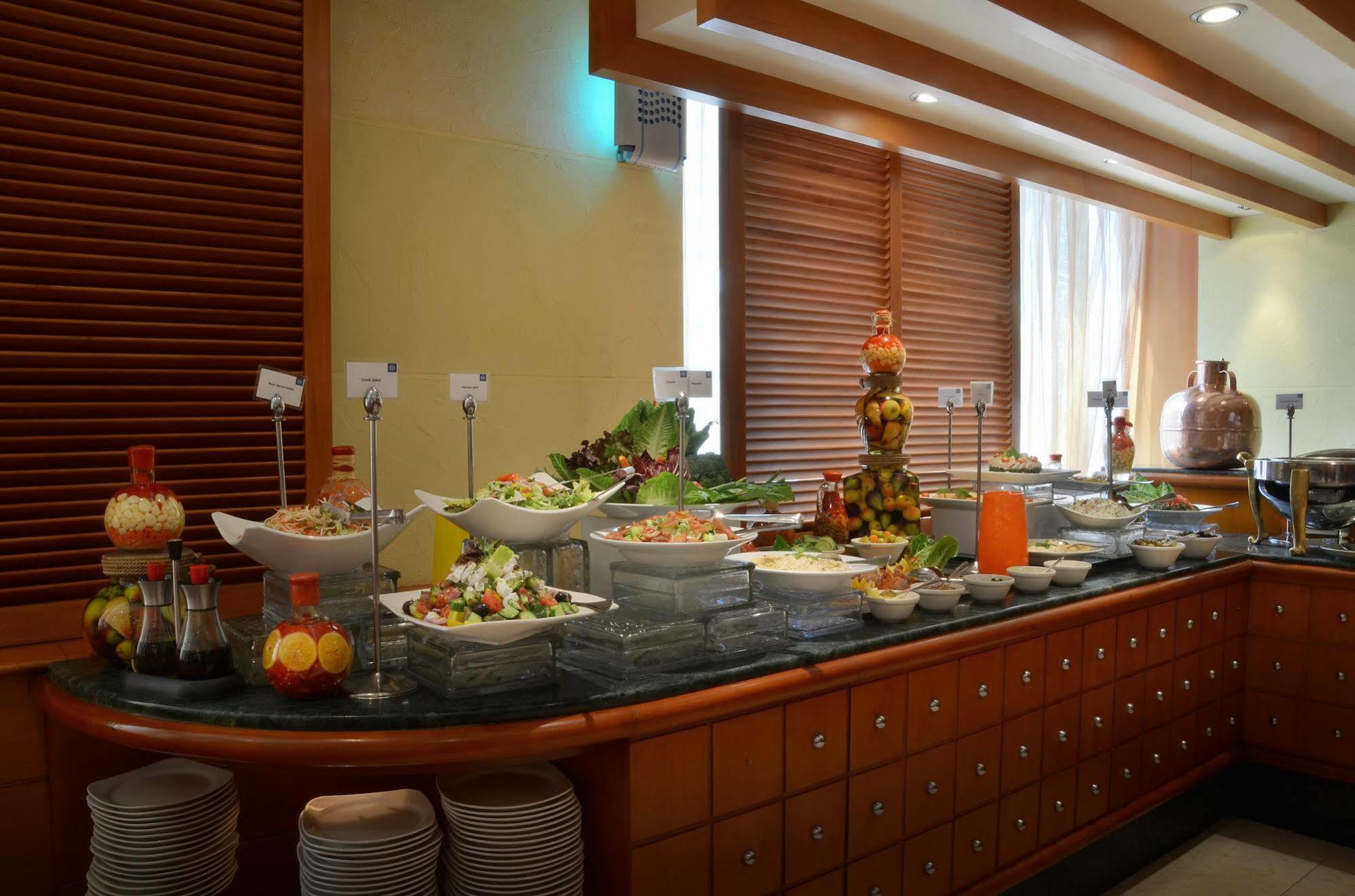 Swiss-Belhotel שארג'ה מראה חיצוני תמונה